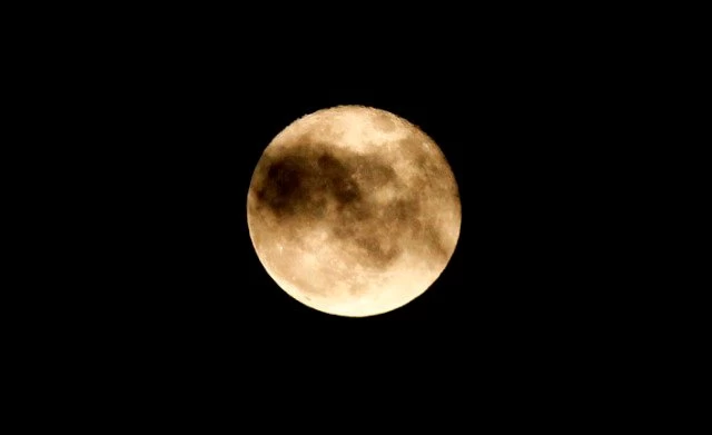 Κατιγισμός ουράνιων φαινομένων: Πανσέληνος, υπερπανσέληνος και ολική έκλειψη σε ένα βράδυ